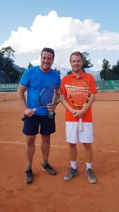 Test - unser Präsi beim Doppelturnier irgendwann mal